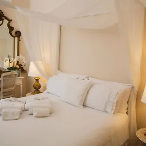 ** Bed & Breakfast Dimora Sinibaldi Italy